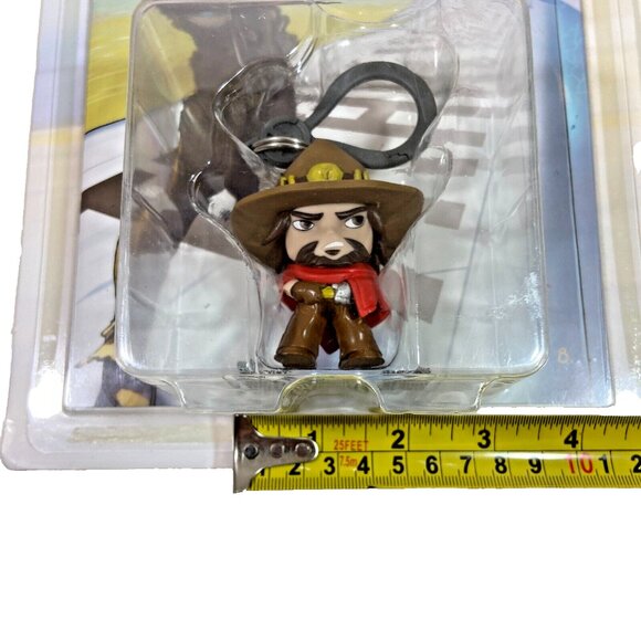 Overwatch #1 McCree Train Hopper Comic Book & Bag Clip Figure Blizzard - Picture 5 of 5